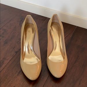Coach patent leather almond toe nude pump heel